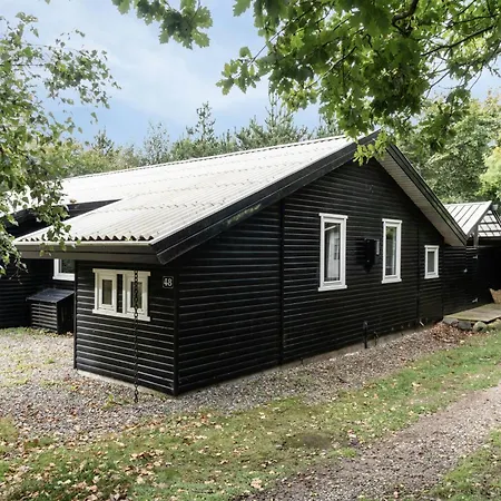 Warm Colors And Beautiful Outdoors In Thy *