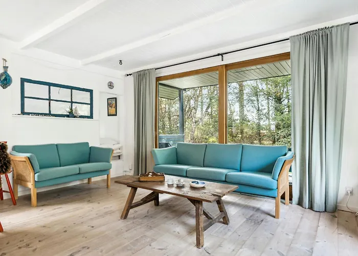 Warm Colors And Beautiful Outdoors In Thy Сasa de vacaciones