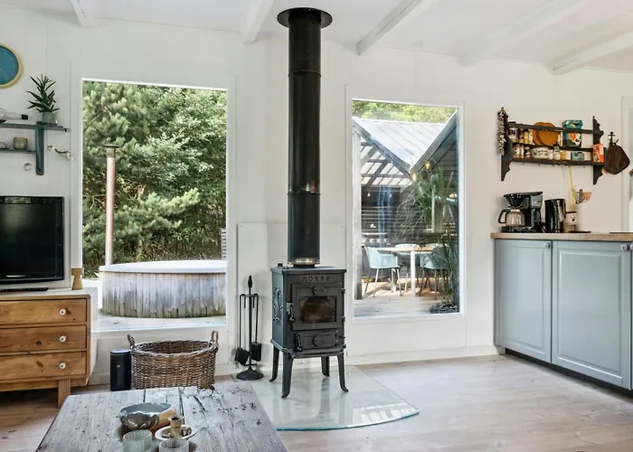 Warm Colors And Beautiful Outdoors In Thy Sønder Ydby