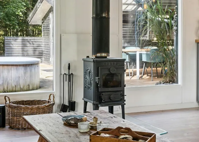 Сasa de vacaciones Warm Colors And Beautiful Outdoors In Thy *